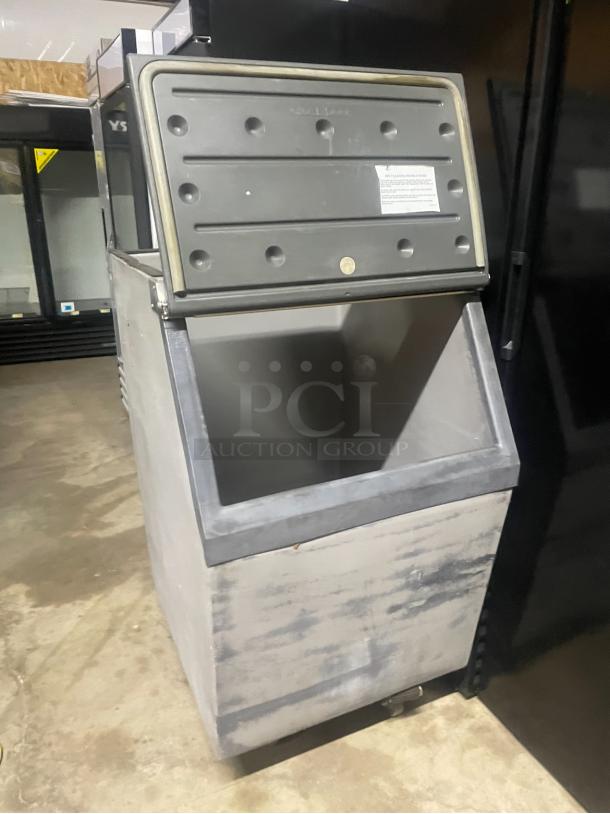 Nice Ice Bin 450 lbs Capacity - Image 4 of 5