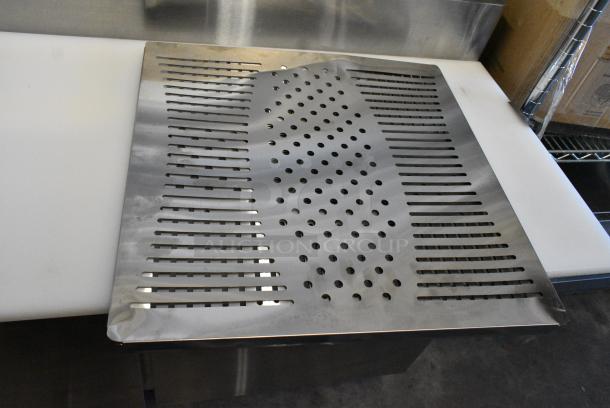 BRAND NEW SCRATCH AND DENT! 2024 Avantco 178GDC49HCB Metal Commercial 2 Door Reach In Cooler Merchandiser w/ Poly Coated Racks. 115 Volts, 1 Phase. Tested and Working! - Image 8 of 8