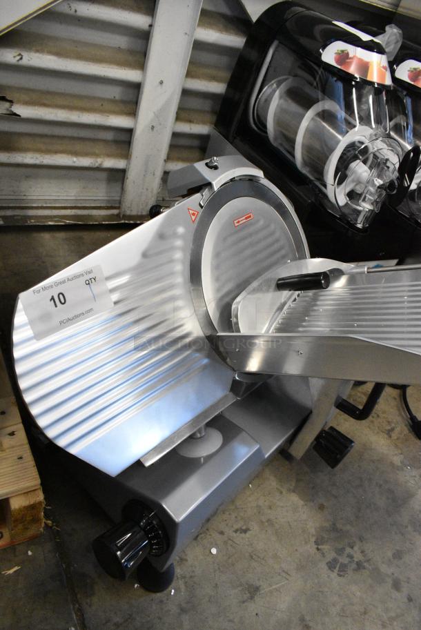 BRAND NEW SCRATCH AND DENT! 2024 Backyard Pro 554SL112E Butcher Series 12" Manual Gravity Feed Meat Slicer. 120 Volts, 1 Phase. Tested and Working! - Image 4 of 6