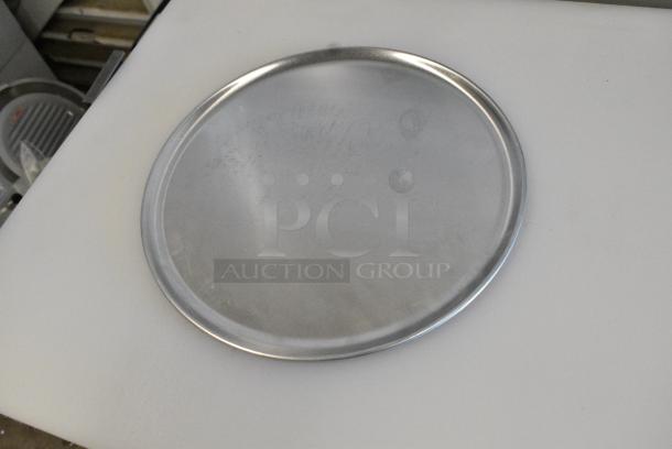 BRAND NEW SCRATCH AND DENT! Lot of 10 Various Items Including Metal Round Baking Pans - Image 2 of 5