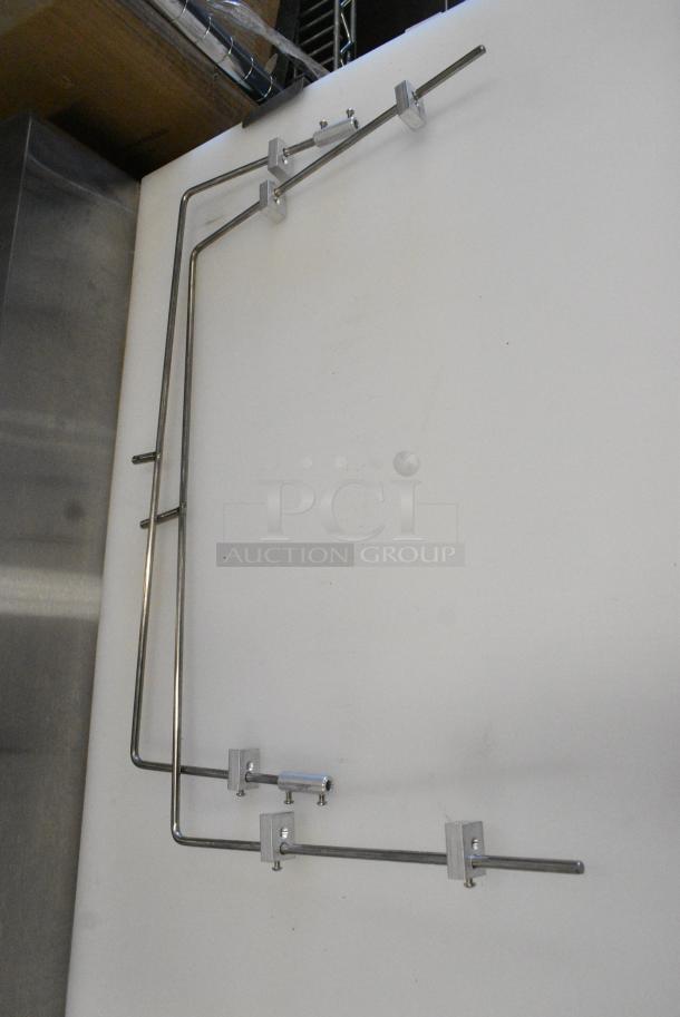 BRAND NEW SCRATCH AND DENT! Lot of 10 Various Items Including Metal Round Baking Pans - Image 5 of 5