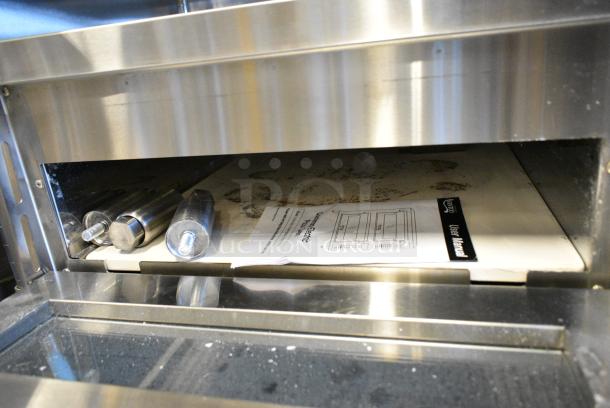 BRAND NEW SCRATCH AND DENT! Avantco 177DDPO18SA Stainless Steel Commercial Single 18" Deck Countertop Pizza / Bakery Oven with Digital Controls. 120 Volts, 1 Phase. Tested and Working! - Image 4 of 5