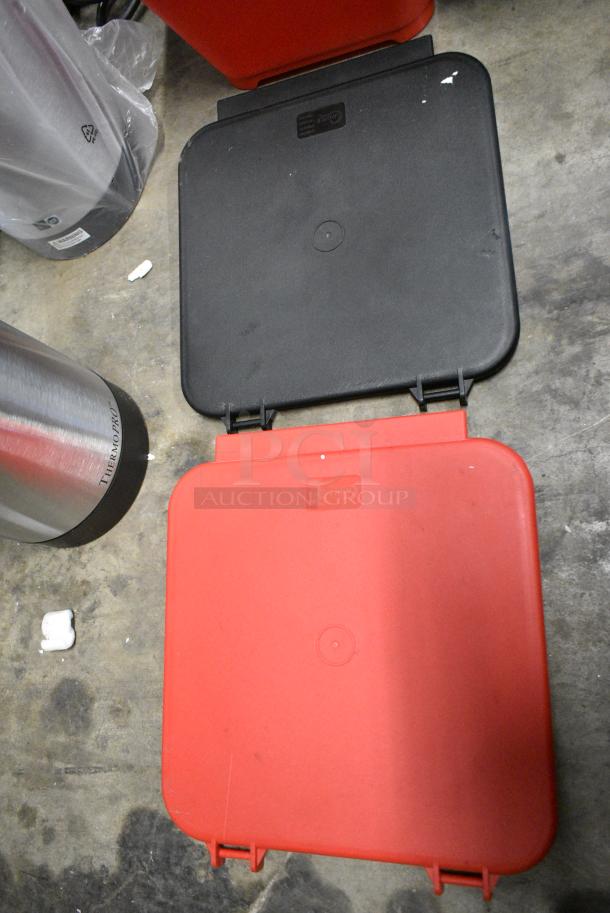 2 BRAND NEW SCRATCH AND DENT! Clear Poly Beverage Holder Dispenser w/ Stand. 2 Times Your Bid! - Image 4 of 4