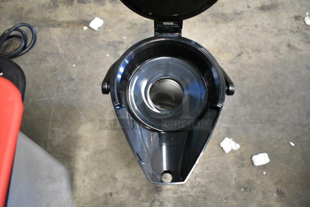 2 BRAND NEW SCRATCH AND DENT! Curtis SVAP-3800F-N Stainless Steel Air Pot. 2 Times Your Bid! - Image 7 of 8