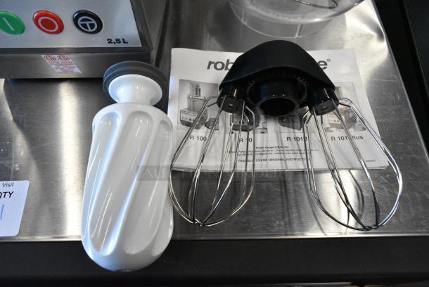 BRAND NEW SCRATCH AND DENT! Robot Coupe R 101 B 2.5 Qt. / 2.4 Liter Clear Batch Bowl Food Processor w/ S Blade and Accessories. 120 Volts, 1 Phase. Tested and Working! - Image 2 of 6
