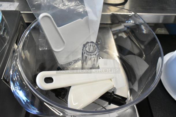 BRAND NEW SCRATCH AND DENT! Robot Coupe R 101 B 2.5 Qt. / 2.4 Liter Clear Batch Bowl Food Processor w/ S Blade and Accessories. 120 Volts, 1 Phase. Tested and Working! - Image 3 of 6