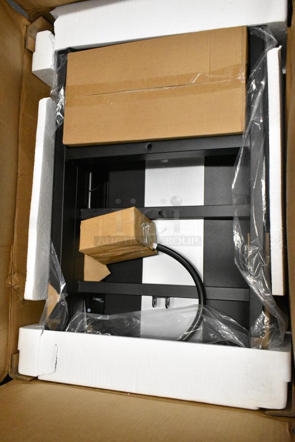 BRAND NEW SCRATCH AND DENT! Blackstone 28" Griddle w/ Hood and Accessory Rail System. - Image 3 of 3