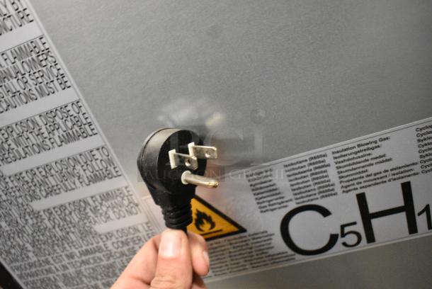 BRAND NEW SCRATCH AND DENT! Summit Appliance ASDS1523 Stainless Steel 15" Shallow Depth ADA-Height Built-In Undercounter Refrigerator - 115 Volts, 1 Phase. - Image 5 of 6