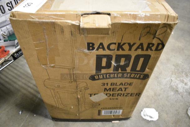 BRAND NEW SCRATCH AND DENT! Backyard Pro 554BSMT31 Butcher Series 31-Blade Manual Meat Tenderizer with Two Legs and Clamps - Image 2 of 7