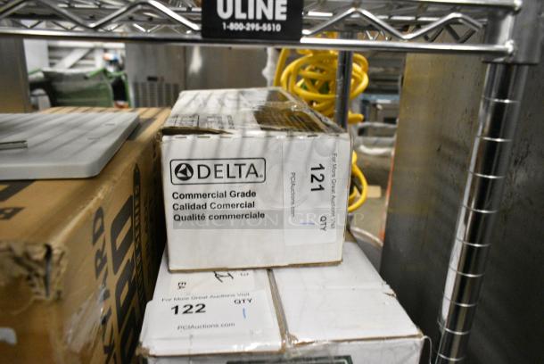 BRAND NEW SCRATCH AND DENT! 26A590TFLGHGMHDF Delta Faucet 590-TFLGHGMHDF Deck Mount Electronic Lavatory Touchless Faucet with Vandal-Resistant 0.5 GPM Aerator and H2Optics Technology - Image 3 of 9