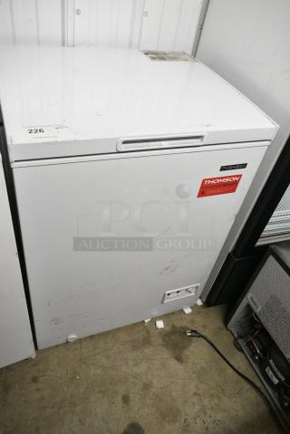 Thomson TFRF520-F-SM-6COM Metal Chest Freezer w/ Hinge Lid. 115 Volts, 1 Phase. Tested and Working!