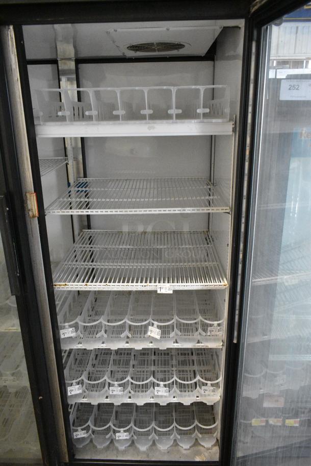 True GDM-52TM-RL-LD Metal Commercial 2 Door Reach In Cooler Merchandiser w/ Poly Coated Racks. 115 Volts, 1 Phase. Tested and Working! - Image 3 of 4