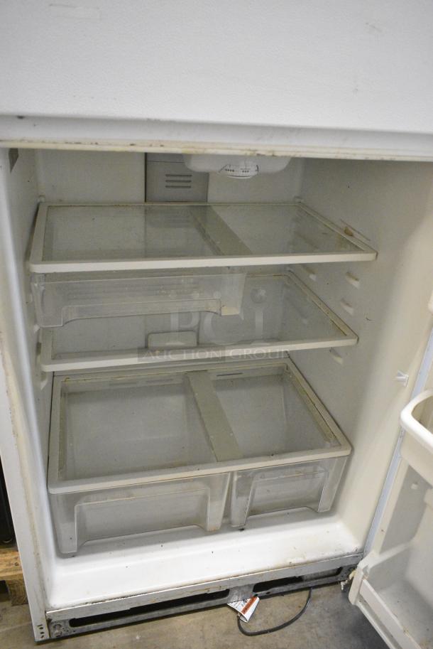 Maytag M1TXEGMYW01 Metal Cooler w/ Freezer. 115 Volts, 1 Phase. Cannot Test Due To Damaged Plug Head - Image 5 of 7