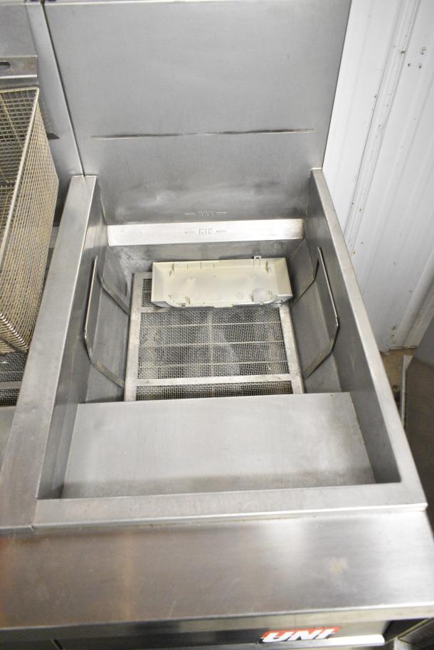 Vulcan 2VK45AF-1 Stainless Steel Commercial Floor Style Deep Fat Fryer w/ Dumping Station and 2 Metal Fry Baskets on Commercial Casters. 140,000 BTU. - Image 3 of 6