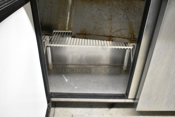 True TSSU-72-30M-B Stainless Steel Commercial Sandwich Salad Prep Table Bain Marie Mega Top on Commercial Casters. 115 Volts, 1 Phase. Tested and Powers On But Does Not Get Cold - Image 5 of 9