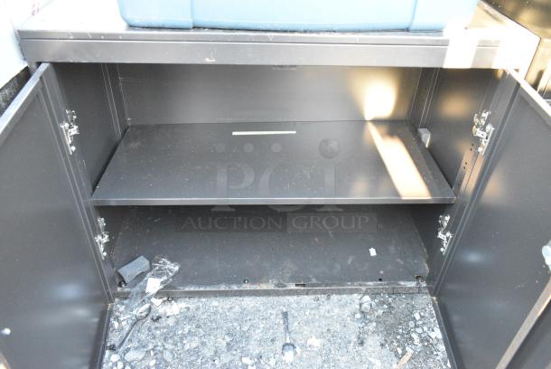 Metal 2 Door Cabinet. - Image 2 of 2