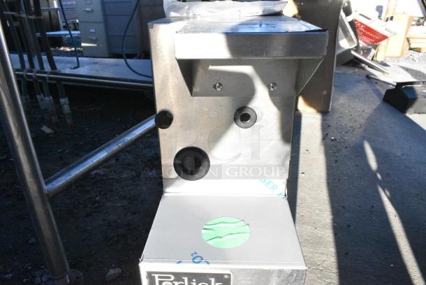 BRAND NEW! Perlick TS6SGB Stainless Steel Commercial Soda Gun Filler. - Image 2 of 4