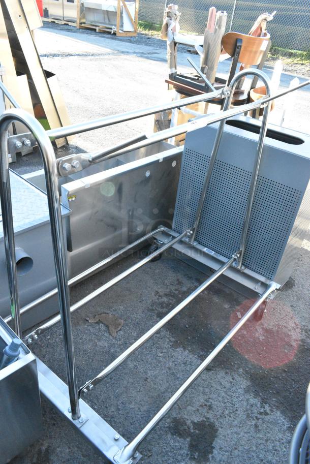 Lavex 6006477KD Metal Mat Transport and Wash Cart on Commercial Casters. - Image 2 of 4