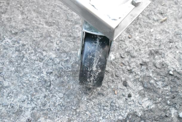 Lavex 6006477KD Metal Mat Transport and Wash Cart on Commercial Casters. - Image 3 of 4