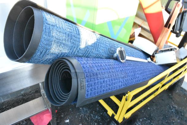 BRAND NEW SCRATCH AND DENT! Gorilla Carts Yellow Metal Cart w/ BRAND NEW SCRATCH AND DENT! Contents Including Rugs and Cushion. - Image 6 of 8