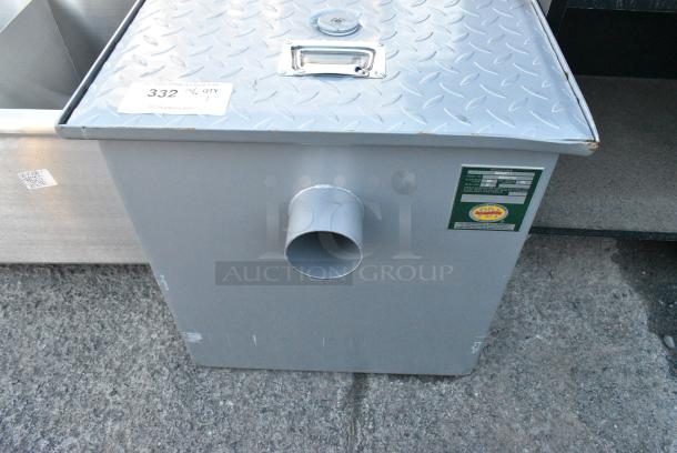 BRAND NEW SCRATCH AND DENT! Regency 600FT35 Metal Commercial Grease Trap. - Image 2 of 4