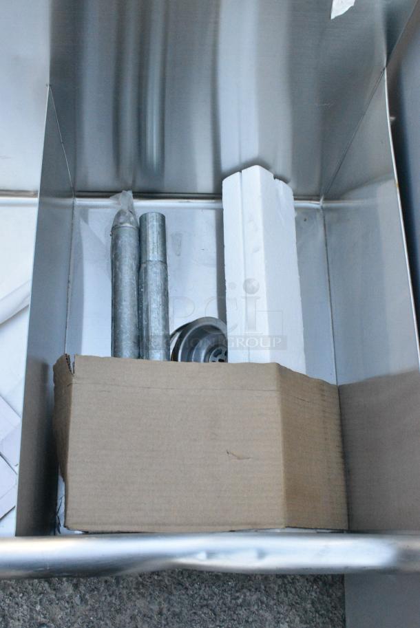 BRAND NEW SCRATCH AND DENT! Stainless Steel 3 Bay Sink. - Image 4 of 4