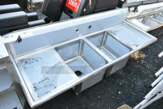 BRAND NEW SCRATCH AND DENT! Regency 600S21620218 Stainless Steel 2 Bay Sink w/ Dual Drain Boards. No Legs.