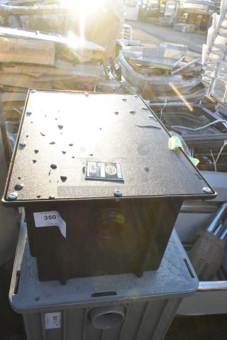BRAND NEW SCRATCH AND DENT! Ashland 4820 Metal Commercial Grease Trap.