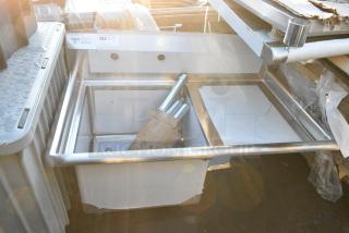 BRAND NEW SCRATCH AND DENT! Steelton 522CS11818R Stainless Steel Single Bay Sink w/ Right Side Drain Board.