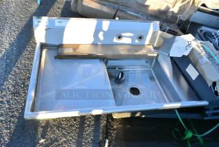 BRAND NEW SCRATCH AND DENT! Regency 600DDT48L Stainless Steel Dirty Side Dish Table.