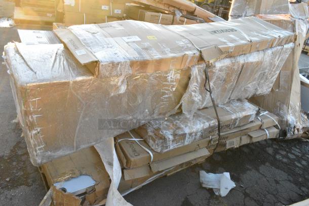 6 BRAND NEW SCRATCH AND DENT! Items Including ServIt 423ST5ASG Angled Sneeze Guard for 5-Pan Steam Tables, 600B31014224 Regency 84" x 18 3/4" Three-Bowl Underbar Sink with (2) 25" Drainboards, 600TSS3636S Spec Line 36" x 36" 14 Gauge Stainless Steel Commercial Work Table with Undershelf, Regency 600TS3060S 30" x 60" 16-Gauge 304 Stainless Steel Commercial Work Table with Undershelf, Regency 600TS3072S 30" x 72" 16-Gauge 304 Stainless Steel Commercial Work Table with Undershelf, 600TS3060S 30" x 60" 16-Gauge 304 Stainless Steel Commercial Work Table with Undershelf. 6 Times Your Bid! - Image 1 of 7