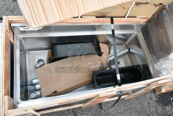 BRAND NEW SCRATCH AND DENT! Regency 600IB1836CP Stainless Steel Ice Bin w/ Cold Plate. - Image 2 of 5