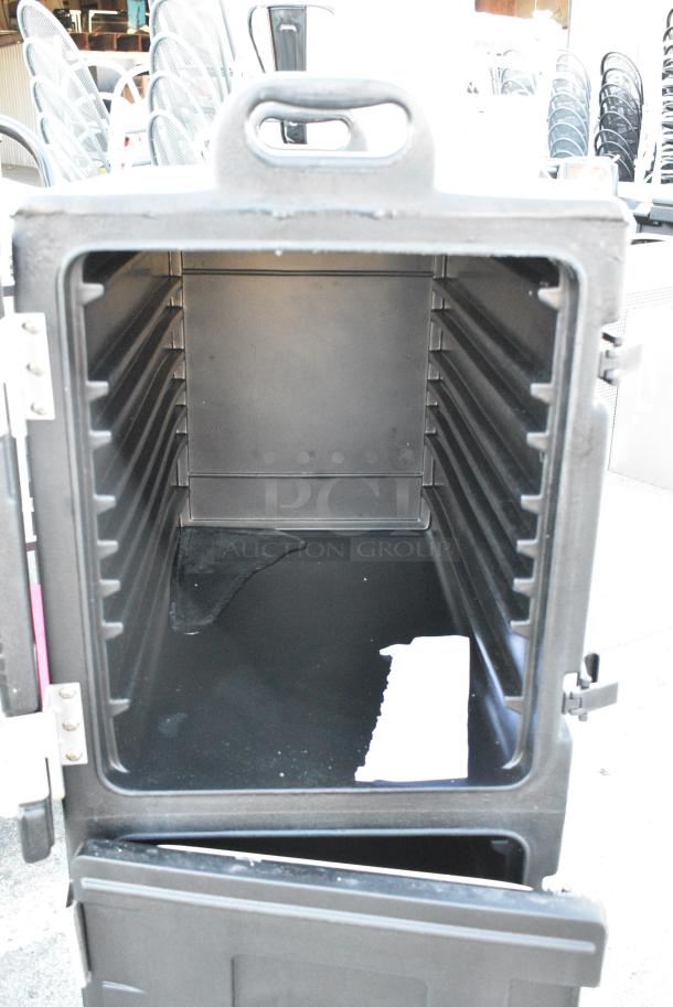 Carlisle Poly Black 2 Compartment Portable Catering Case on Commercial Casters. - Image 4 of 6