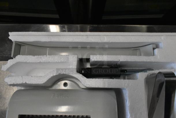 BRAND NEW SCRATCH AND DENT! Backyard Pro 554BSMT31 Butcher Series 31-Blade Manual Meat Tenderizer with Two Legs and Clamps - Image 5 of 7