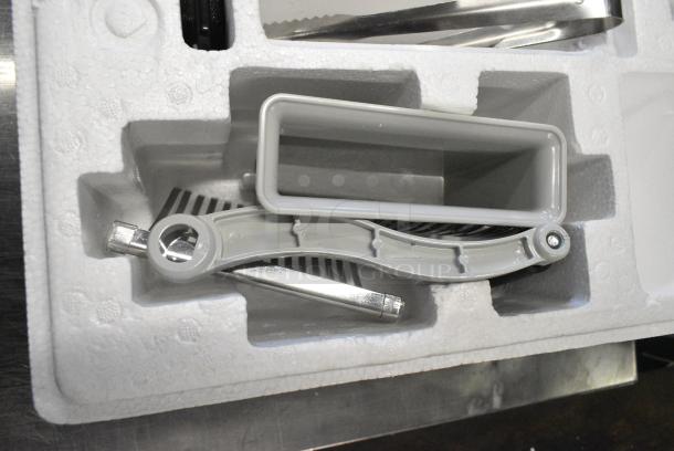 BRAND NEW SCRATCH AND DENT! Backyard Pro 554BSMT31 Butcher Series 31-Blade Manual Meat Tenderizer with Two Legs and Clamps - Image 7 of 7