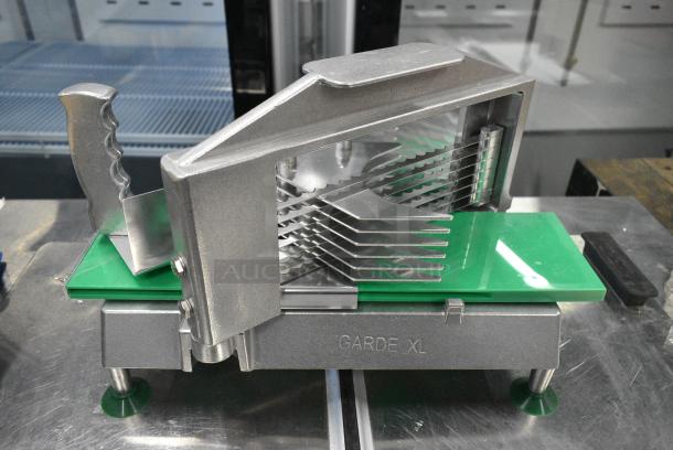 BRAND NEW SCRATCH AND DENT! 181TSXL38 Garde XL TSXL38 3/8" Serrated Blade Tomato Slicer - Image 1 of 8