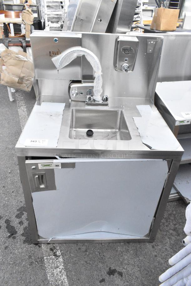 BRAND NEW SCRATCH AND DENT! Regency 600PHS30C Single Bowl Cold Water Portable Hand Sink Cart - Image 1 of 10