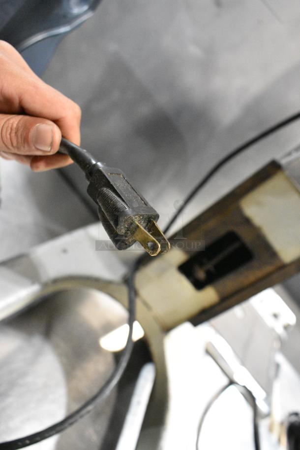 Hobart A 200 T Metal Commercial Countertop 20 Quart Planetary Dough Mixer. 115 Volts, 1 Phase. Tested and Working! - Image 2 of 4