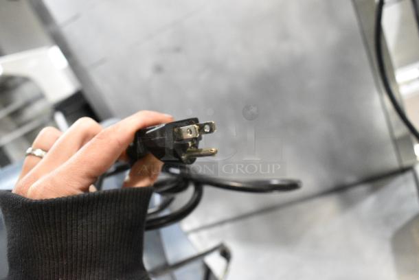 Vita-Mix VM0145 Metal Commercial Countertop Blender w/ Clear Poly Dome Cover. 120 Volts, 1 Phase. Tested and Powers On But Parts Do Not Move - Image 4 of 4