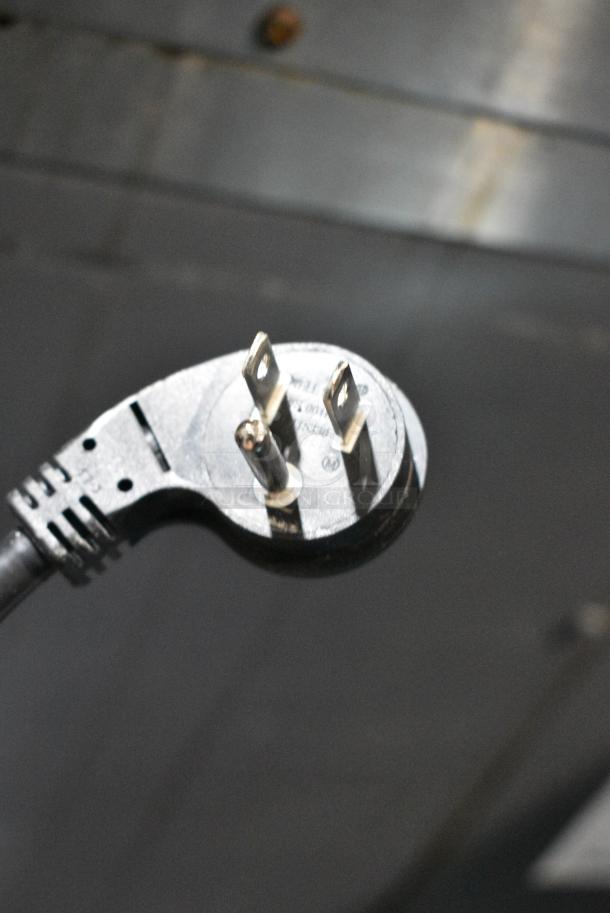 General Electric GE ZIFS240PALSS Monogram Stainless Steel Mini Cooler. 115 Volts, 1 Phase. Tested and Working! - Image 4 of 5