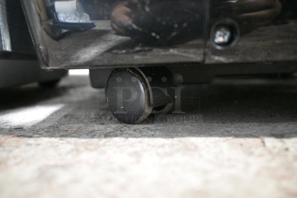 BRAND NEW SCRATCH AND DENT! LG LP1021BHSM 10,000 BTU Heat/Cool Portable Air Conditioner. 115 Volts, 1 Phase. Tested and Working! - Image 7 of 8