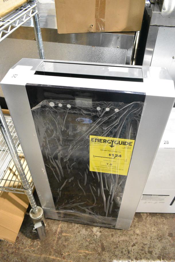 BRAND NEW SCRATCH AND DENT! Whynter ARC-14S 14,000 BTU Dual Hose Portable Air Conditioner. 115 Volts, 1 Phase. Tested and Working! - Image 4 of 7