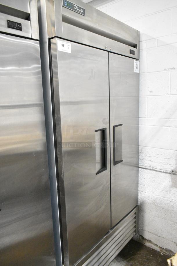 2022 True T-35-HC Stainless Steel Commercial 2 Door Reach In Cooler w/ Poly Coated Racks on Commercial Casters. 115 Volts, 1 Phase. Tested and Working! - Image 1 of 6