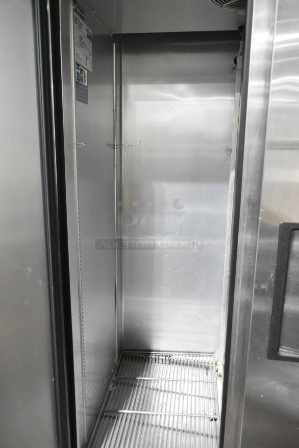 2020 True T-35-HC Stainless Steel Commercial 2 Door Reach In Cooler w/ Poly Coated Racks on Commercial Casters. 115 Volts, 1 Phase. Tested and Working! - Image 4 of 6