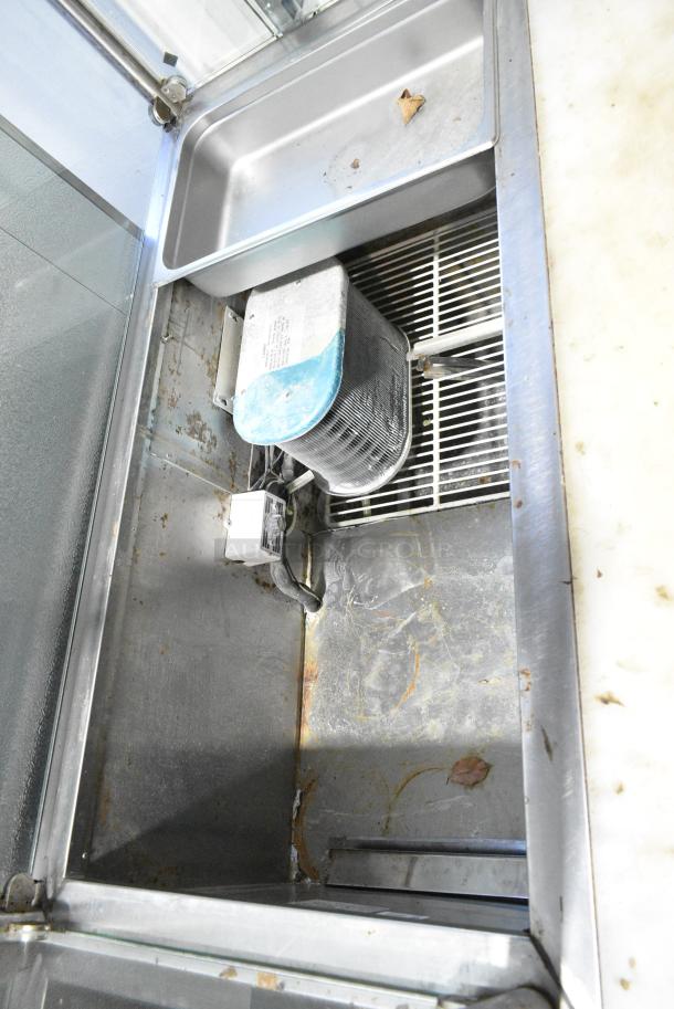 2016 Leader LM48 S/C Stainless Steel Commercial Prep Table w/ Sneeze Guard on Commercial Casters. 115 Volts, 1 Phase. Tested and Working! - Image 2 of 6