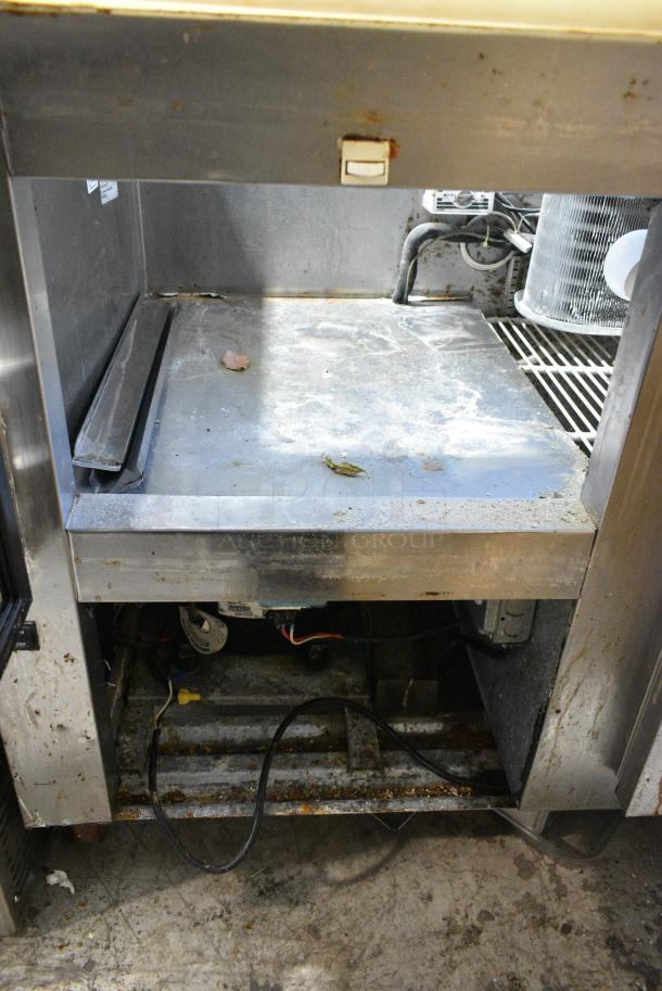 2016 Leader LM48 S/C Stainless Steel Commercial Prep Table w/ Sneeze Guard on Commercial Casters. 115 Volts, 1 Phase. Tested and Working! - Image 4 of 6