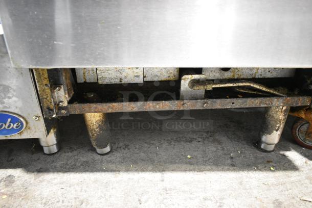 Imperial IR-4 Stainless Steel Commercial Natural Gas Powered 4 Burner Range w/ Oven and Back Splash. - Image 5 of 6