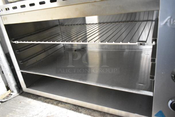 2023 Avantco 177CHSME32IM Stainless Steel Commercial Electric Powered Cheese Melter. 208/240 Volts, 1 Phase. - Image 4 of 6