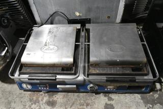 Globe GSGDUE14D Stainless Steel Commercial Countertop Double Panini Press. 208/240 Volts, 1 Phase.
