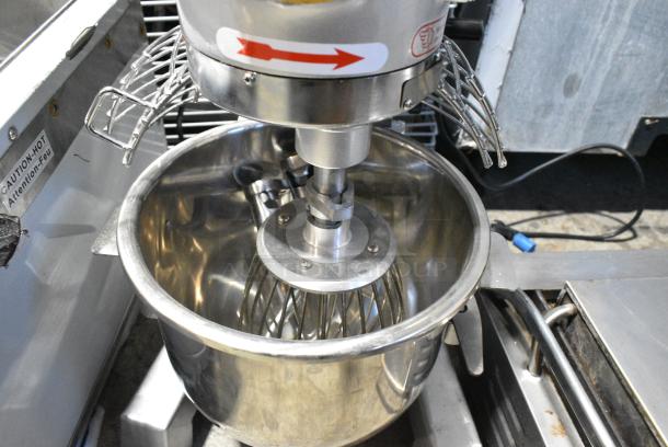 Vevor XZ-SZM 10 Metal Commercial 10 Quart Planetary Dough Mixer w/ Stainless Steel Mixing Bowl, Bowl Guard, Whisk Attachment. 110 Volts, 1 Phase. Tested and Powers On But Parts Do Not Move - Image 3 of 6